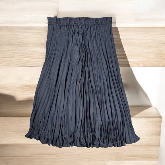 Pleated Black Midi Skirt Women's‎ Size M 8-10 Flowy Whimsigoth Steampunk NWT - Picture 1 of 9